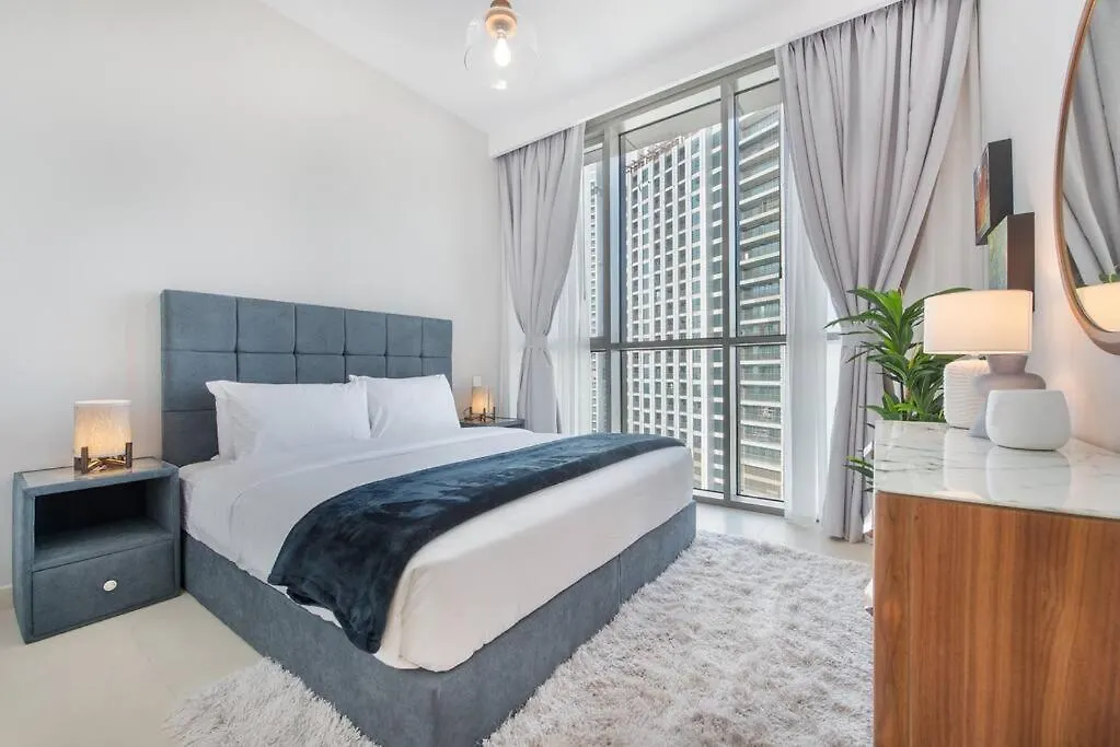 Glamorous Difc Downtown Direct Bridge To Dubaimall Apartment  Dubai